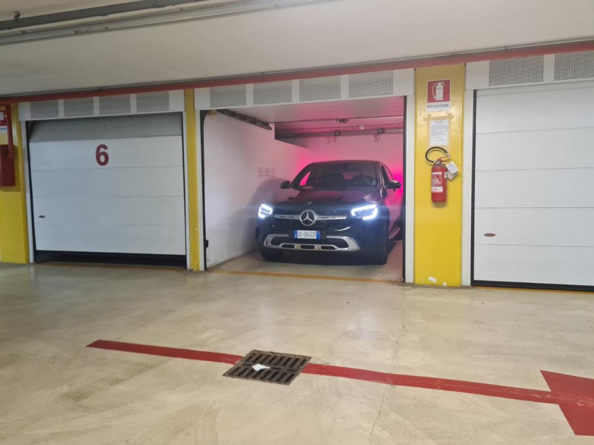 "Libeccio Apartment" Fronte Mare Con Garage Privato Lido di Camaiore Exterior foto