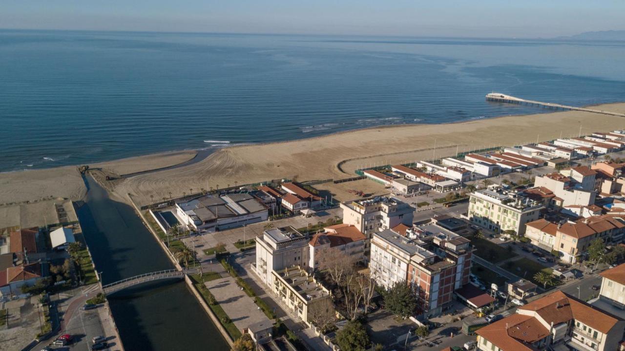 "Libeccio Apartment" Fronte Mare Con Garage Privato Lido di Camaiore Exterior foto
